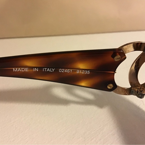 Vintage Chanel Sunglasses with Case - Picture 4 of 10